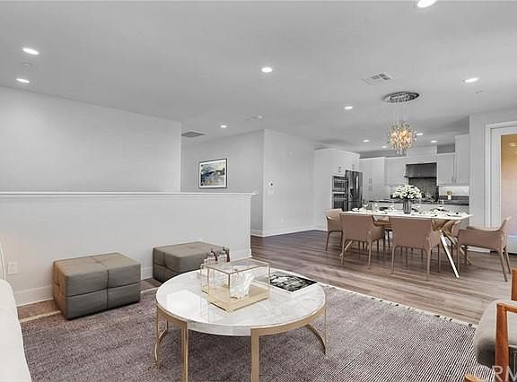 4th image of 1035 Calle Stellare