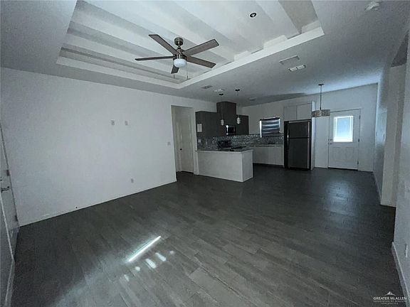 2nd image of 805 W Garrison Dr #4