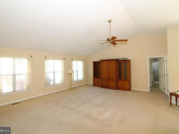 5th image of 177 Willamette Dr