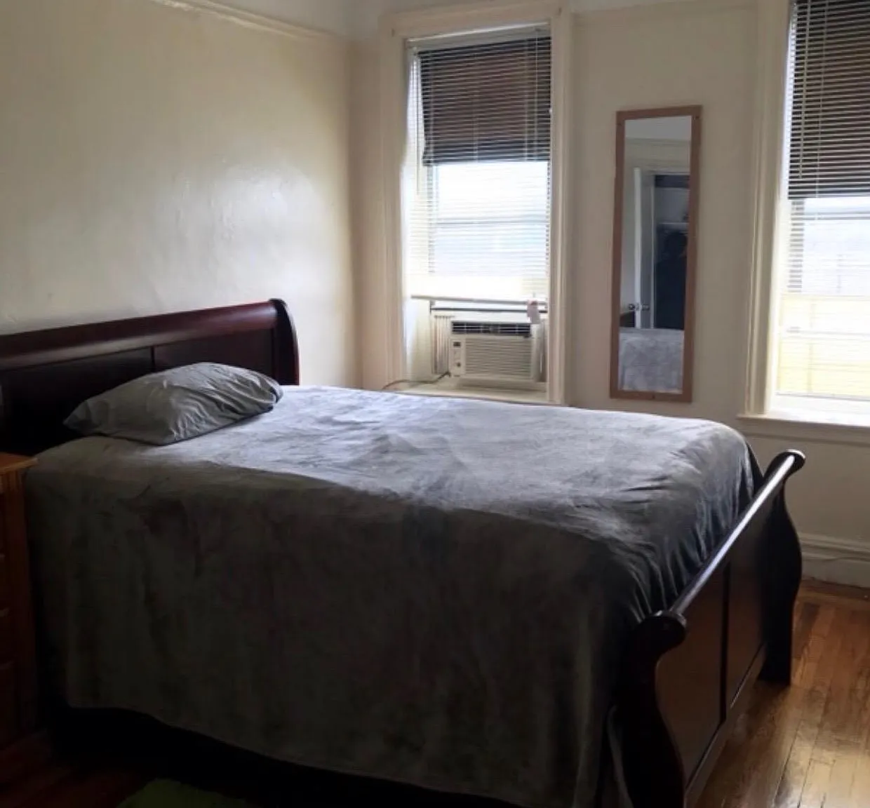 Naples Ter, Bronx — Photo 1