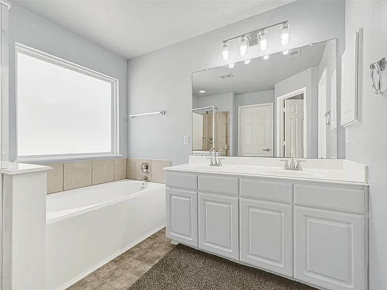 1827 Macondray Dr — Photo 18