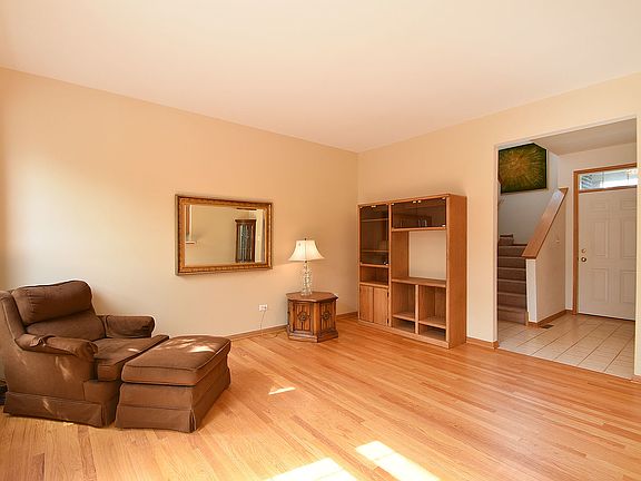4th image of 18550 Dearborn Ct