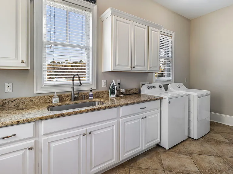 13931 Thompson Rd — Photo 10