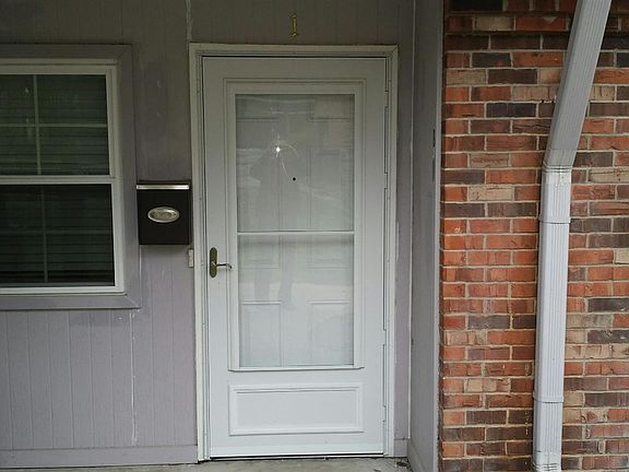 3rd image of 333 E 4th St APT B1