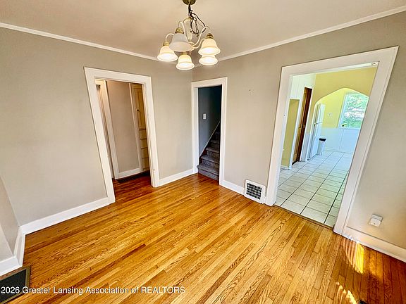 5th image of 622 N Magnolia Ave