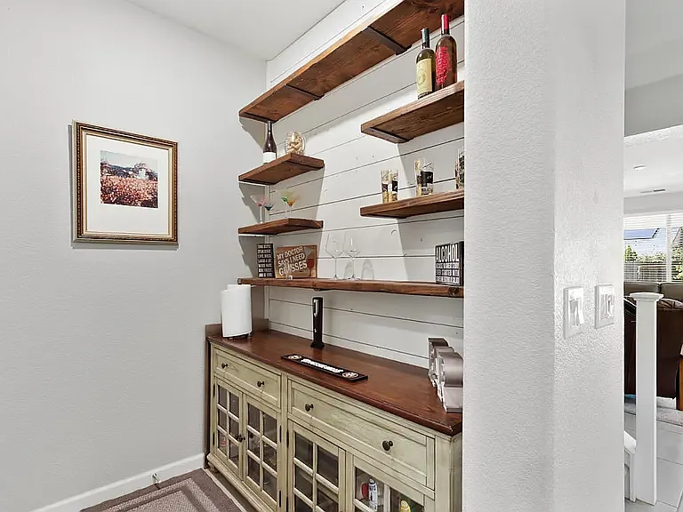3652 Edington Dr — Photo 24