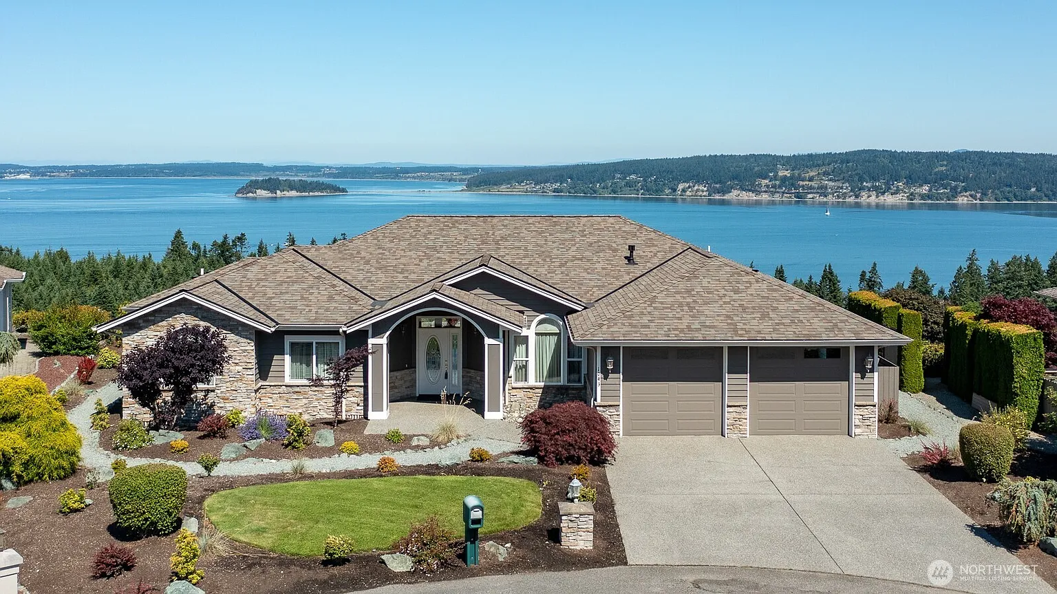 1043 Wyndham Way photo 1
