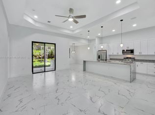 2407 Jetridge St, Alva, FL 33920