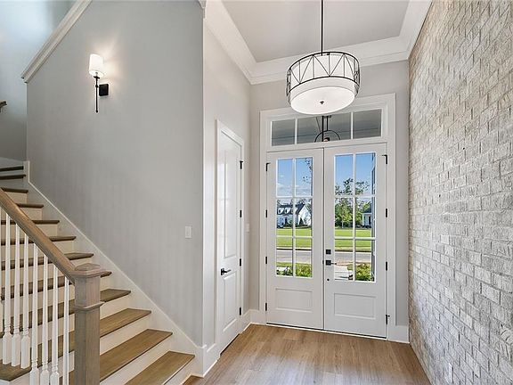 2nd image of 144 Laura Ln