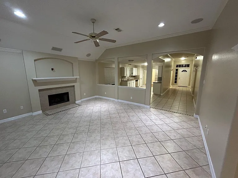 3702 Mystic Cir — Photo 27