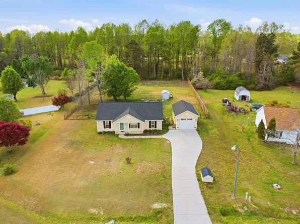 108 Danbury Ct, Willow Spring, NC 27592