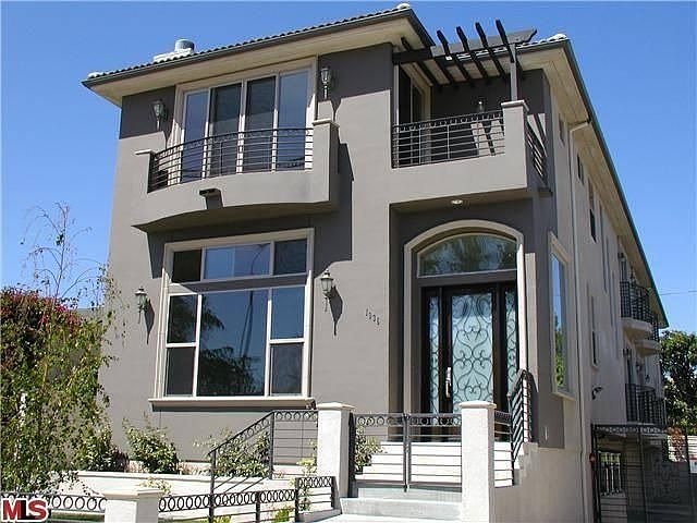 1st image of 1936 Barry Ave
