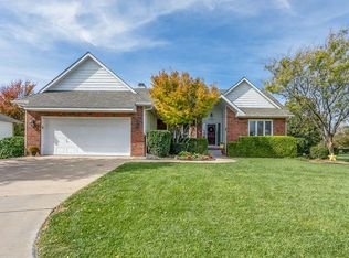 2407 N Cranbrook Ct, Wichita, KS 67226
