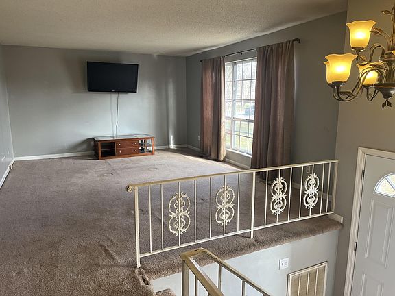 3rd image of 5115 Creek Bend Cir NW