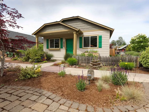 3023 Hummingbird Ln, Eugene, OR 97405
