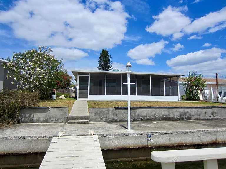 4512 Floramar Ter — Photo 10