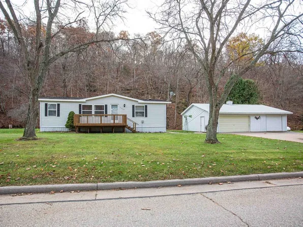 168 South Main Street, Potosi, WI 53820