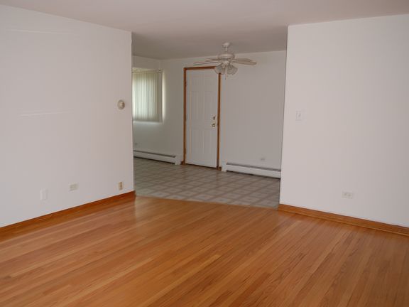 3rd image of 2329 119th St APT 11