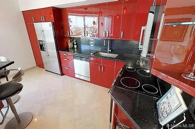 15645 Collins Ave #206 — Photo 37