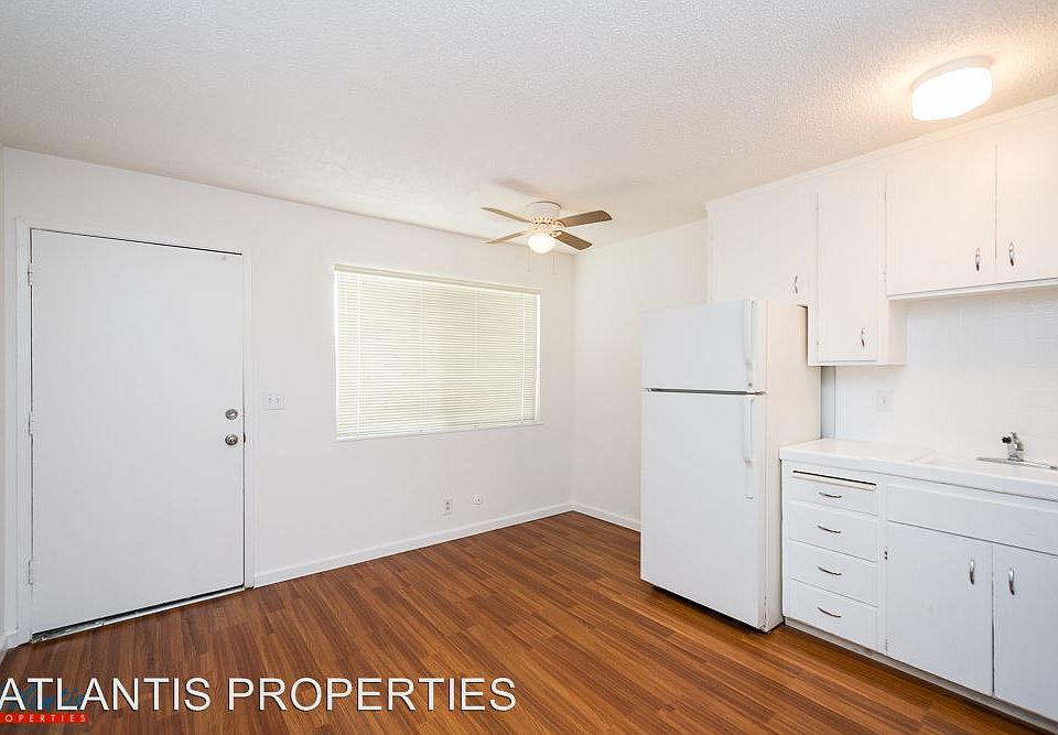 1st image of 132 N 5th St APT 09