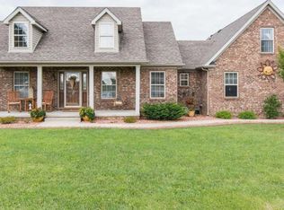 212 E Sunset Ridge Dr, Mount Sterling, KY 40353