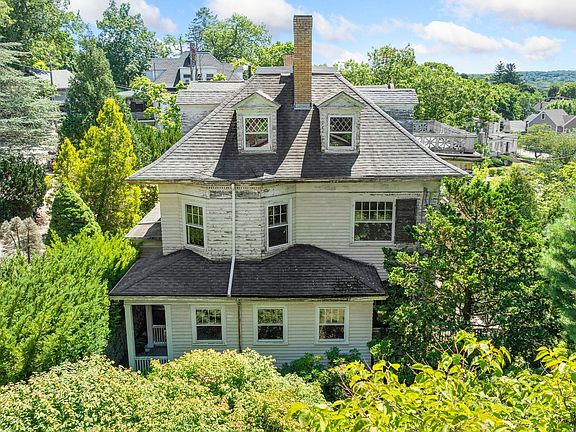 5th image of 721 Franklin St