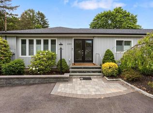 280 Clay Pitts Rd, East Northport, NY 11731