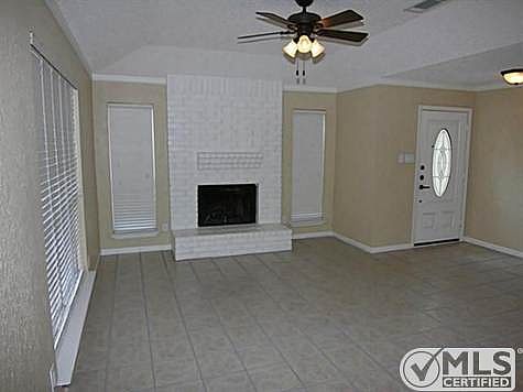 Spacious Family Room