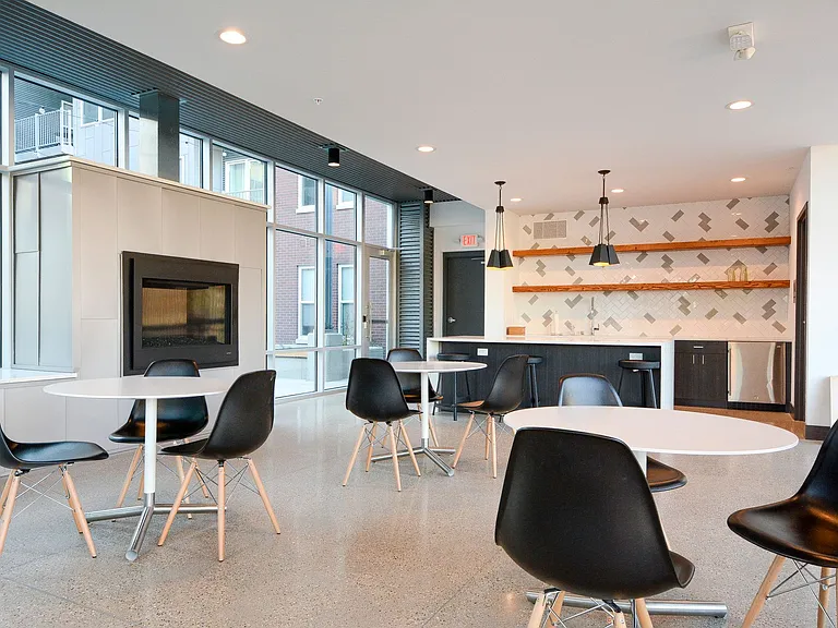 LL Olds Warehouse Lofts & Flats — Photo 16