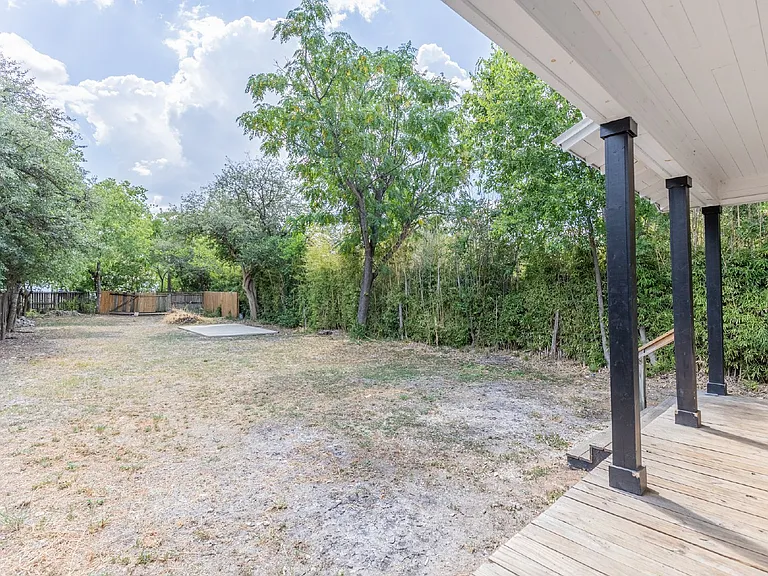 1010 Burnet St — Photo 37