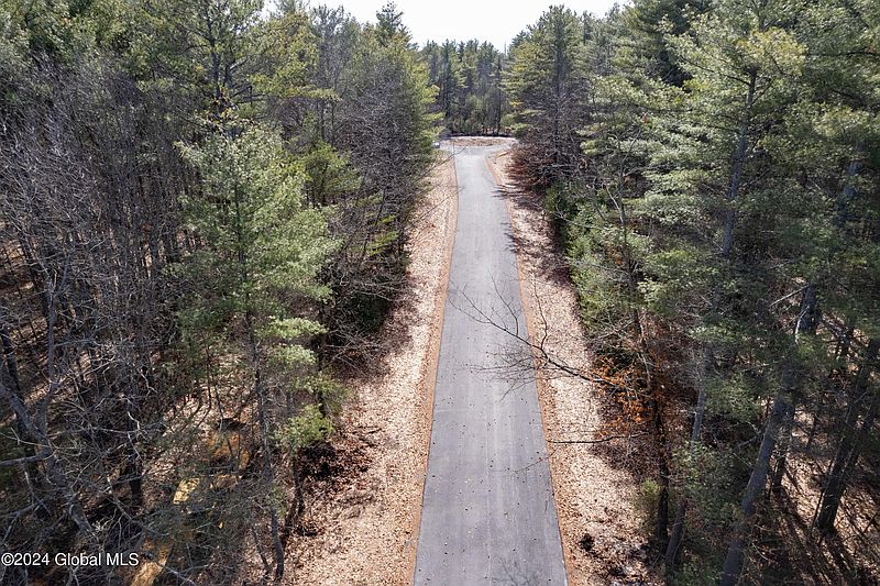 2nd image of L7 & L8 Donjes Woods Lane