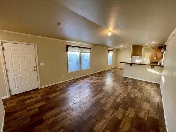 475 Kiowa Ave, Bennett, CO 80102