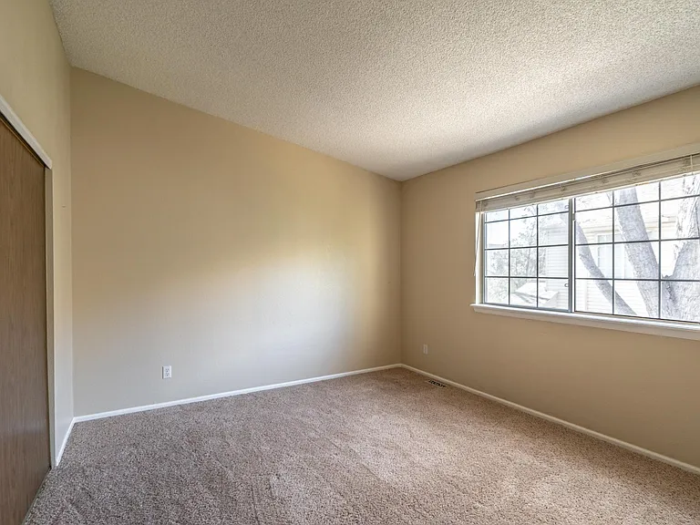 4221 S Mobile Cir #D — Photo 18