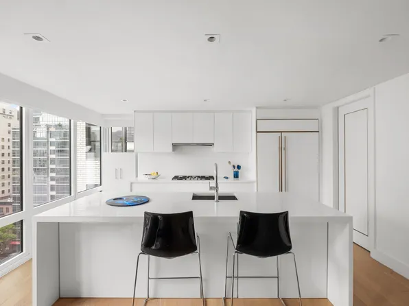 1355 1st Avenue image 5 of 13