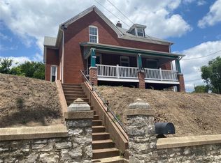 17 S 8th St, Belleville, IL