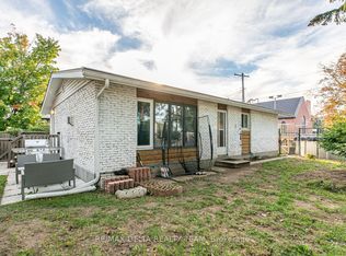 2465 Tupper Ave, Ottawa, ON K1G 1G6