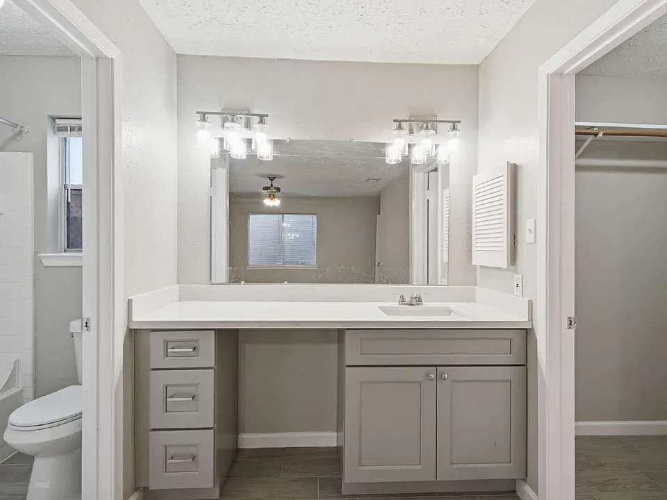 3611 Macon Place Ct