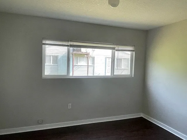 414 SE 7th Ter #14 — Photo 7