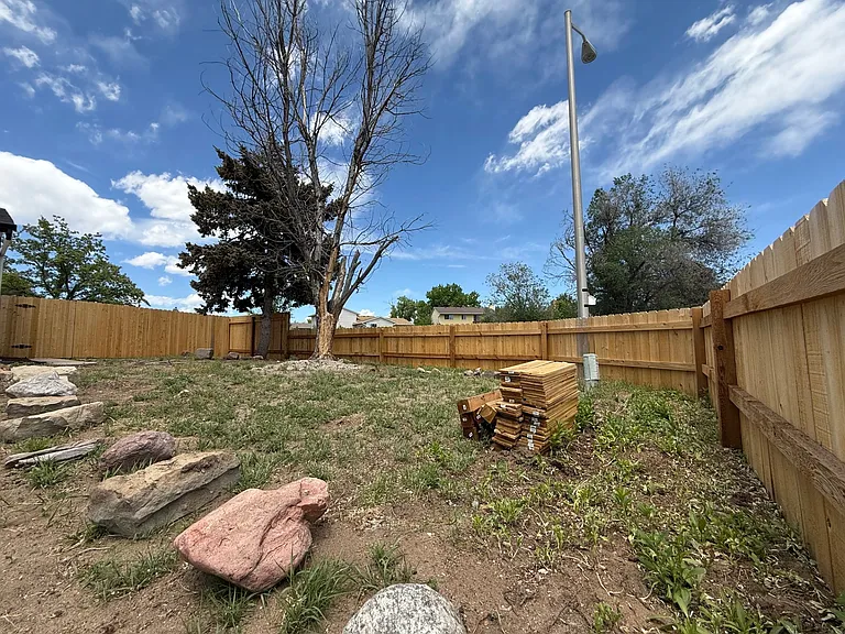 4770 Newton Dr — Photo 36