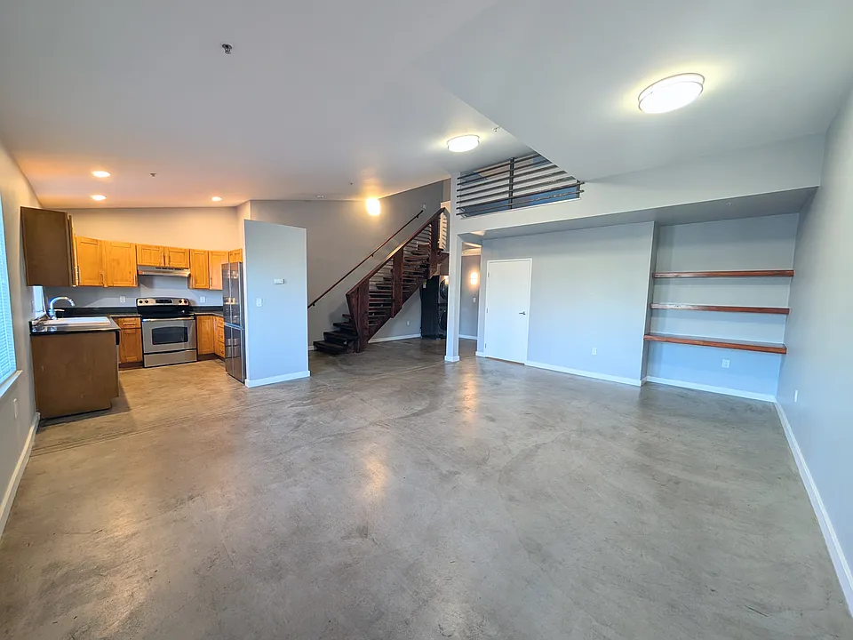 1255 26th St #203