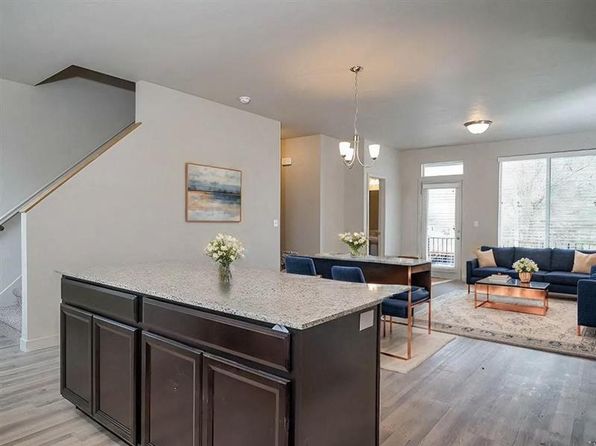 770 N Highway 89 APT 21