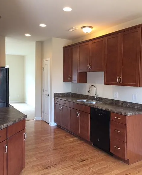 185 Phoenix Blvd NW — Photo 2