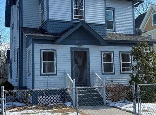 106 Amherst St, Springfield, MA 01109