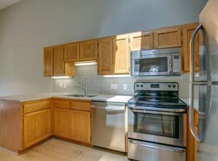 8352 Oakview Ct N, Maple Grove, MN 55369