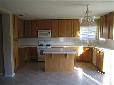 3rd image of 1830 Clayton Way