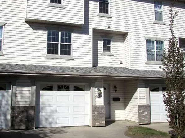 15 NE Kerry Wood Mews, Red Deer, AB T4N 7B8