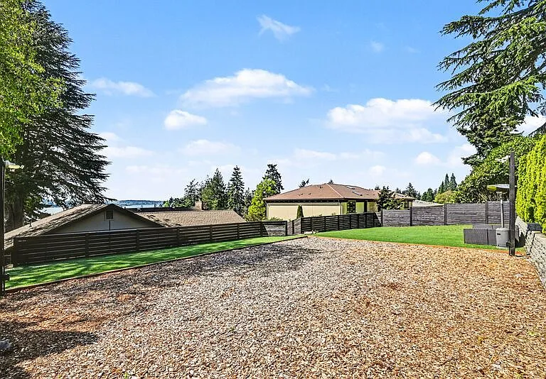 9544 Lake Washington Blvd NE — Photo 41