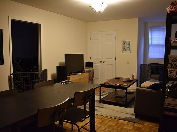 5th image of 172 Carroll St APT 1E
