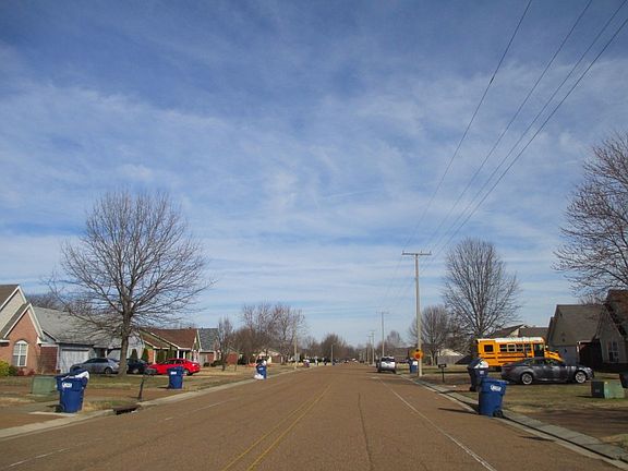 4th image of 5612 Kentwood Dr