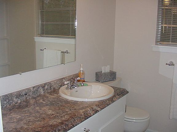 4th image of 300 Dixie Dr